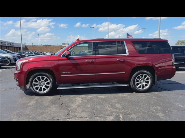 Certified 2017 GMC Yukon XL Denali w/ Open Road Package AWD/4WD image 5