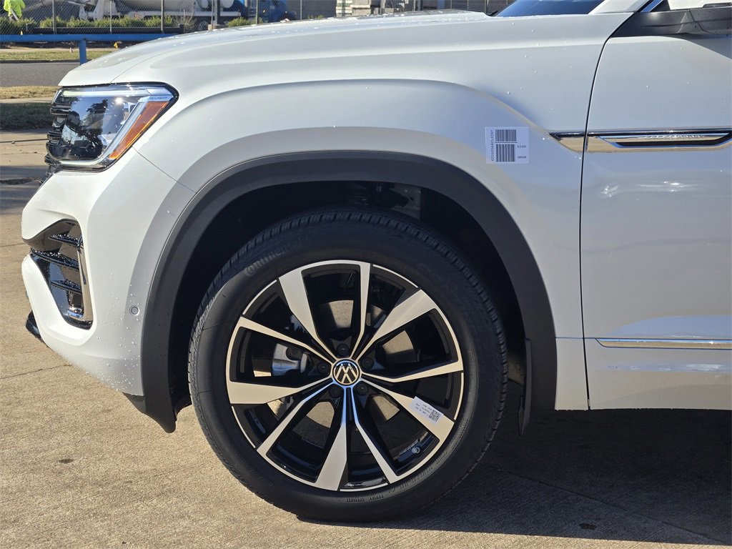 New 2026 Volkswagen Atlas Cross Sport SEL Premium R-Line image 5