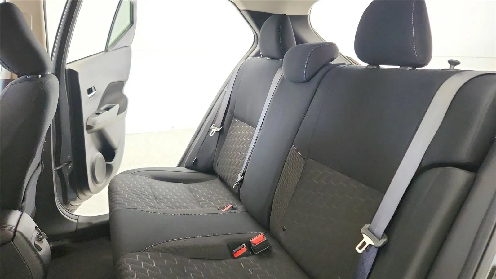 Used 2024 Nissan Kicks SV FWD image 30