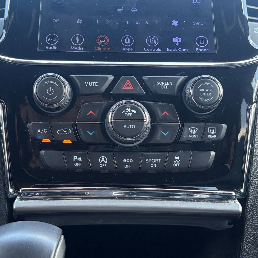 Used 2019 Jeep Grand Cherokee Limited AWD/4WD image 23