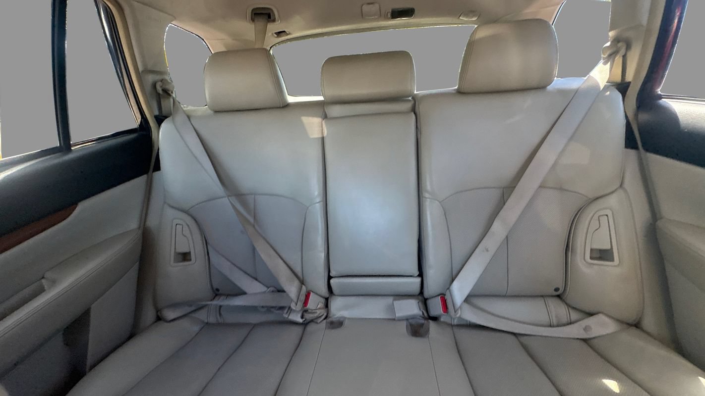 Used 2013 Subaru Outback 3.6R Limited w/ Moonroof Pkg AWD/4WD image 13
