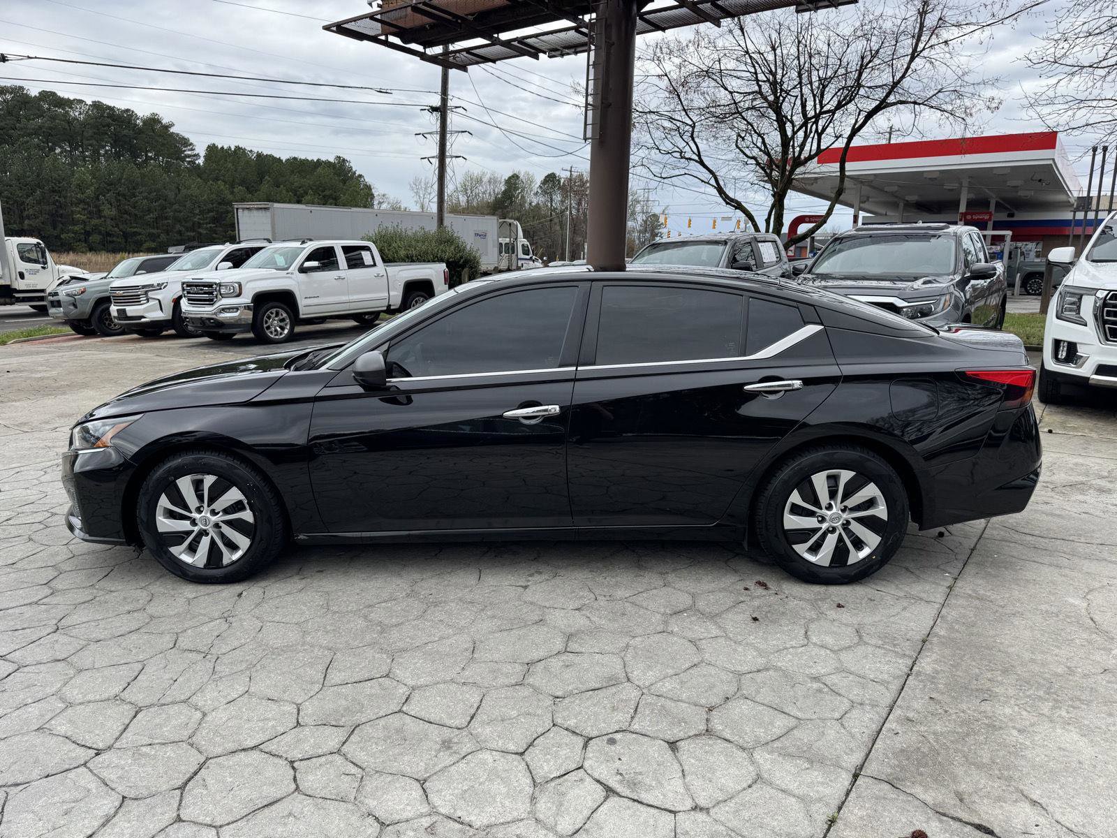 Used 2024 Nissan Altima 2.5 S image 9