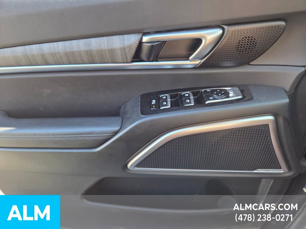 Used 2025 Kia Telluride EX image 28