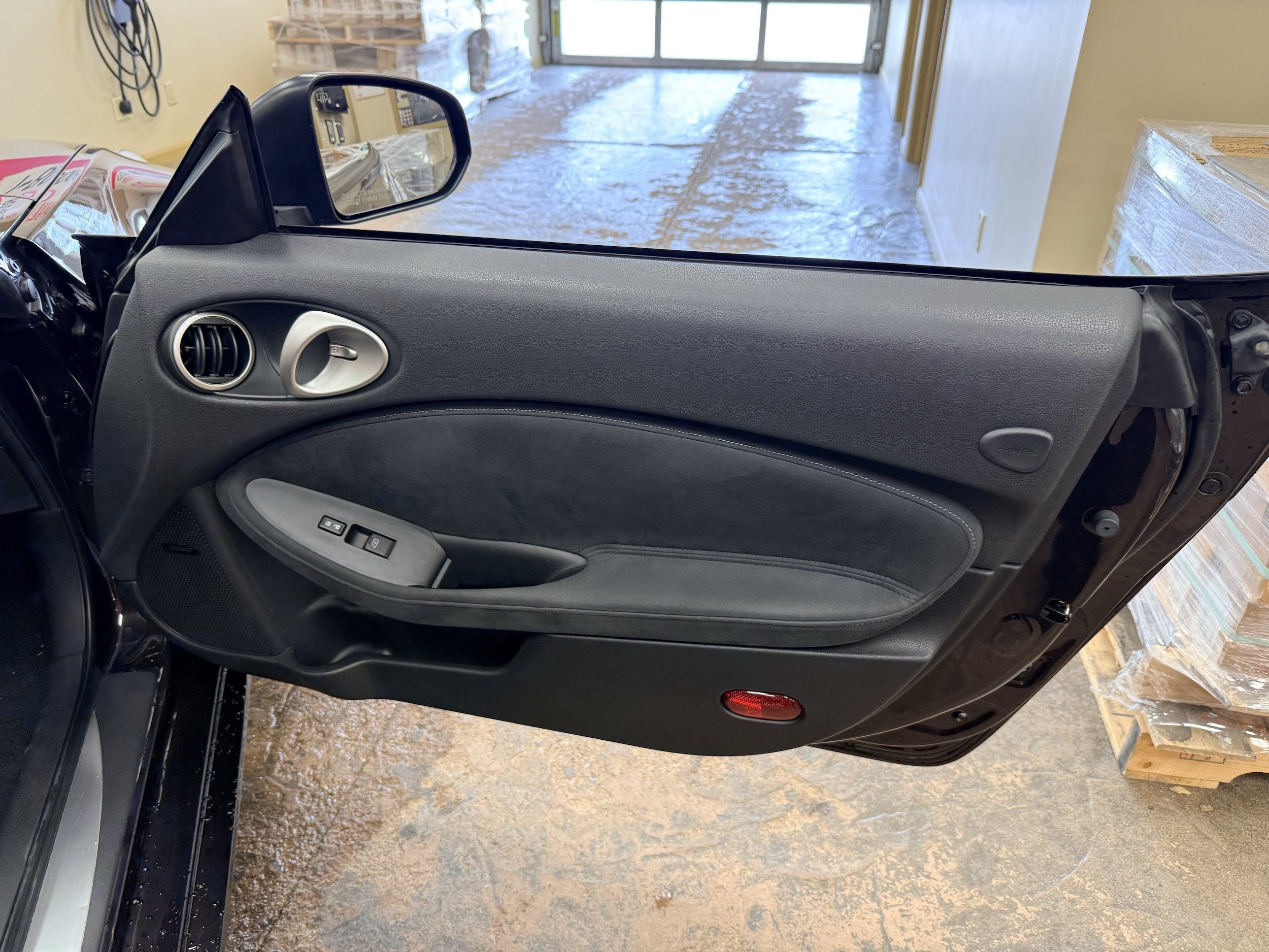Used 2012 Nissan 370Z Touring RWD image 9