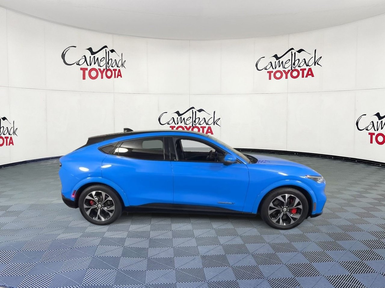 Used 2021 Ford Mustang Mach-E Premium w/ Equipment Group 301A AWD/4WD image 4