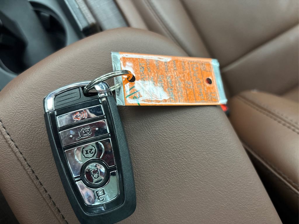 Used 2025 Lincoln Navigator L Reserve image 42