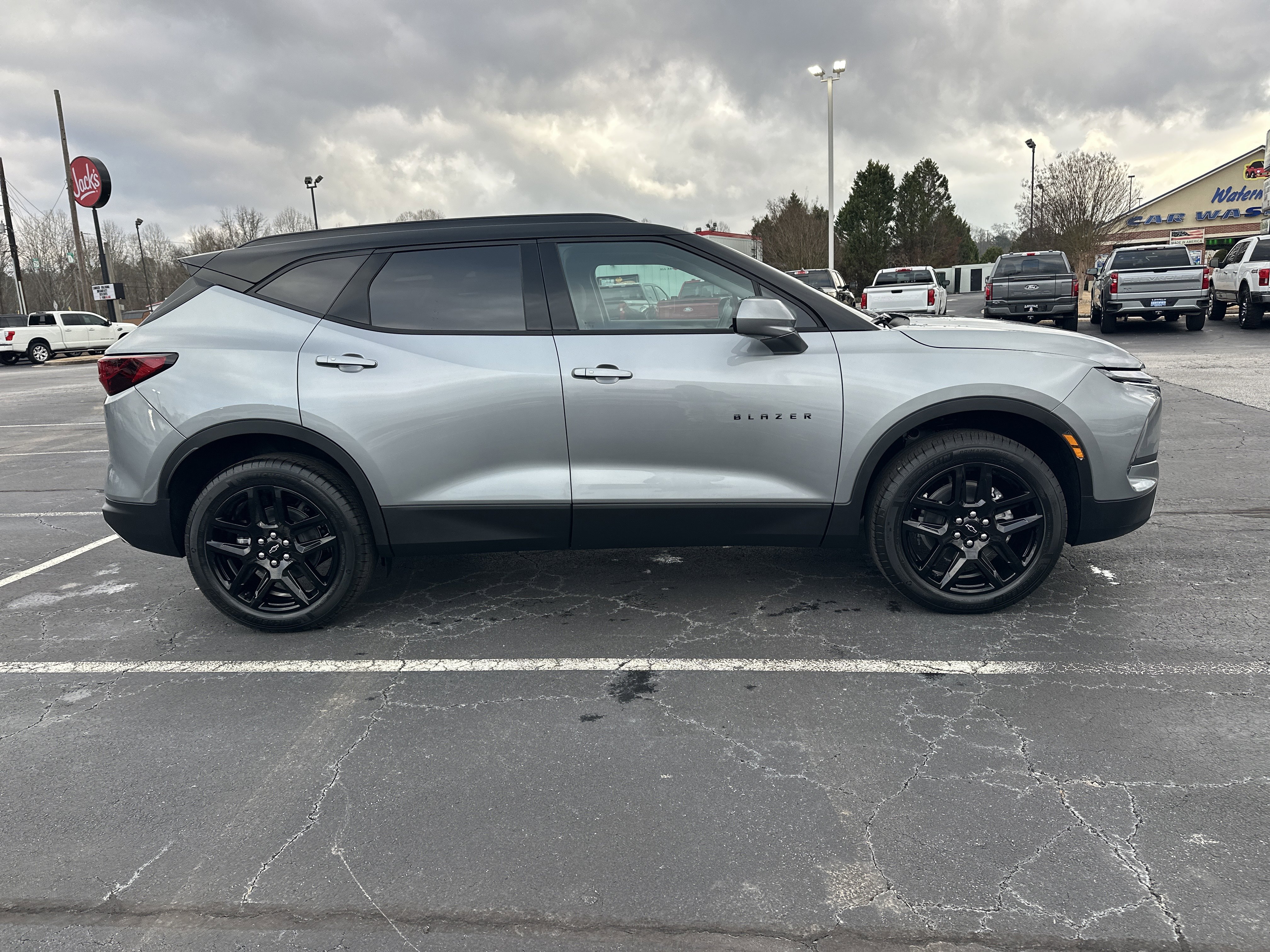 New 2026 Chevrolet Blazer LT w/ Convenience Package FWD image 10
