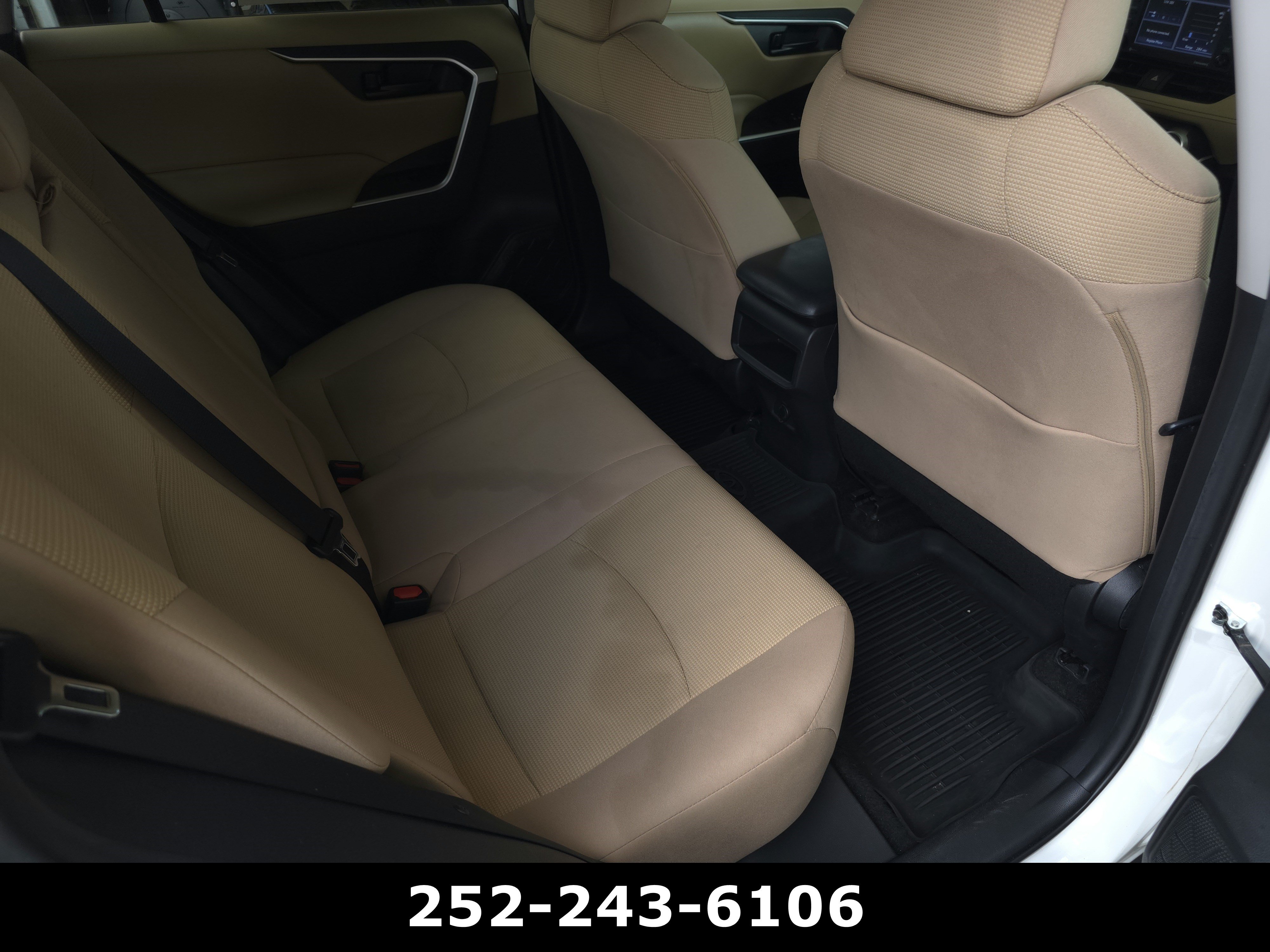 Used 2021 Toyota RAV4 LE FWD image 32