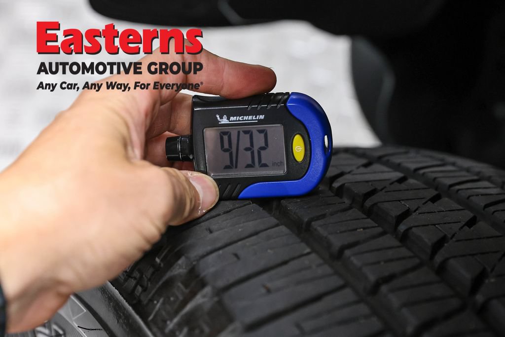 Used 2022 Jeep Wrangler Unlimited Sahara AWD/4WD image 28