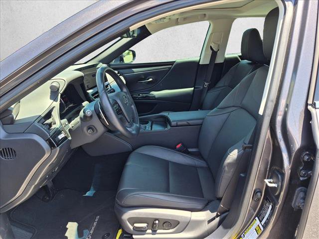Used 2025 Lexus ES 300h w/ Premium Package FWD image 10
