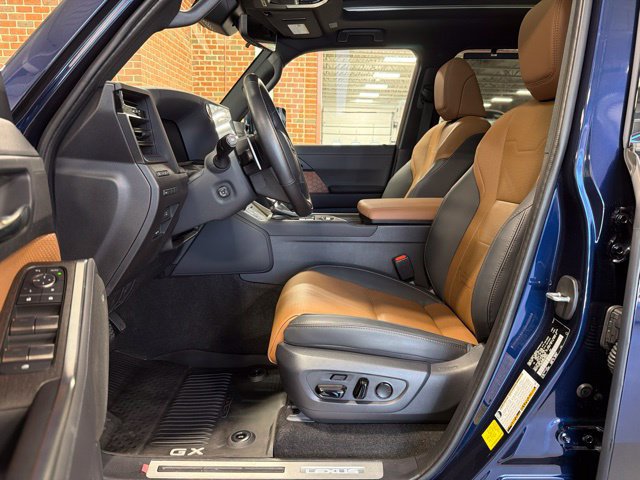 Used 2024 Lexus GX 550 w/ Accessory Package (Z1) AWD/4WD image 12