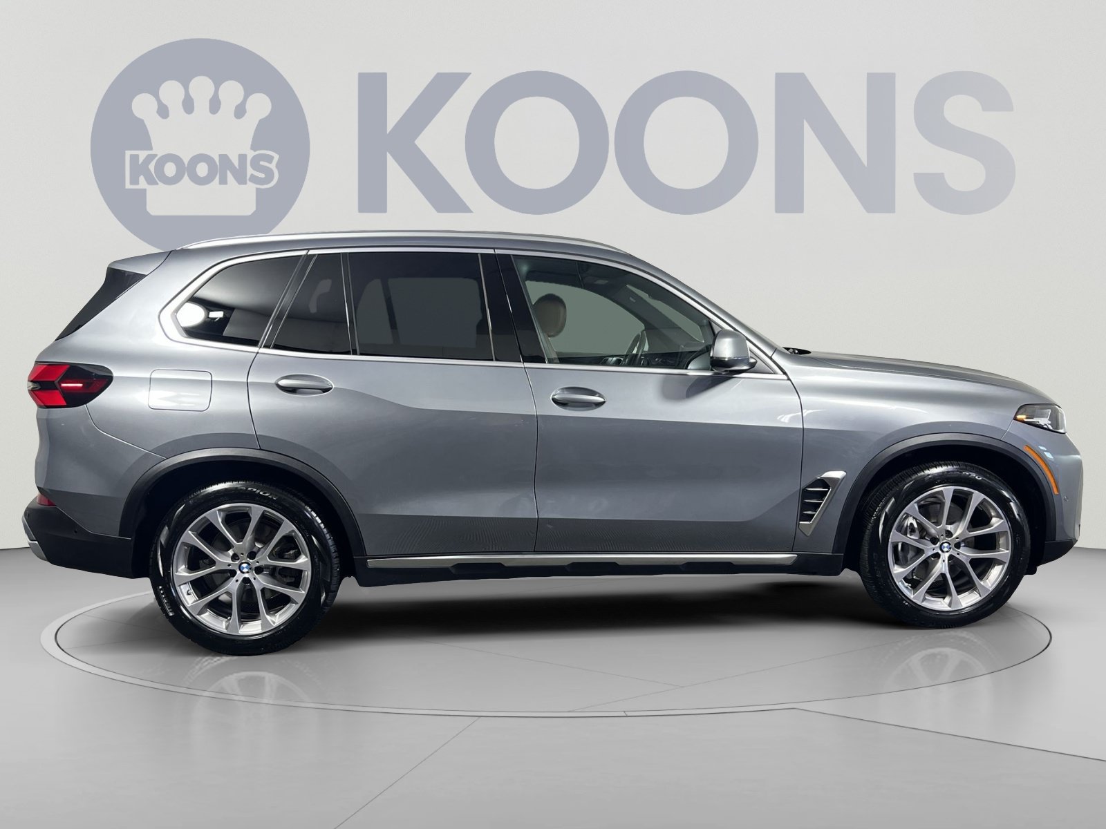 Used 2024 BMW X5 xDrive40i AWD/4WD image 8