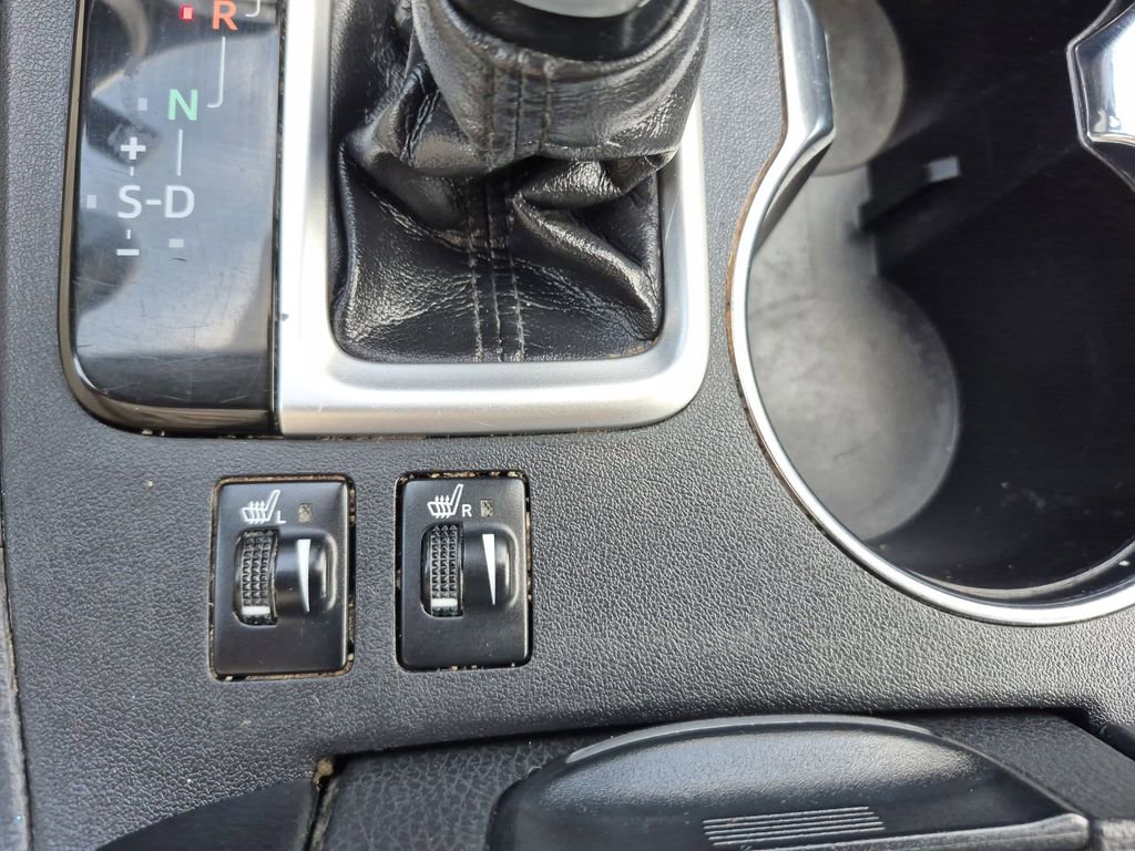 Used 2018 Toyota Highlander XLE image 27