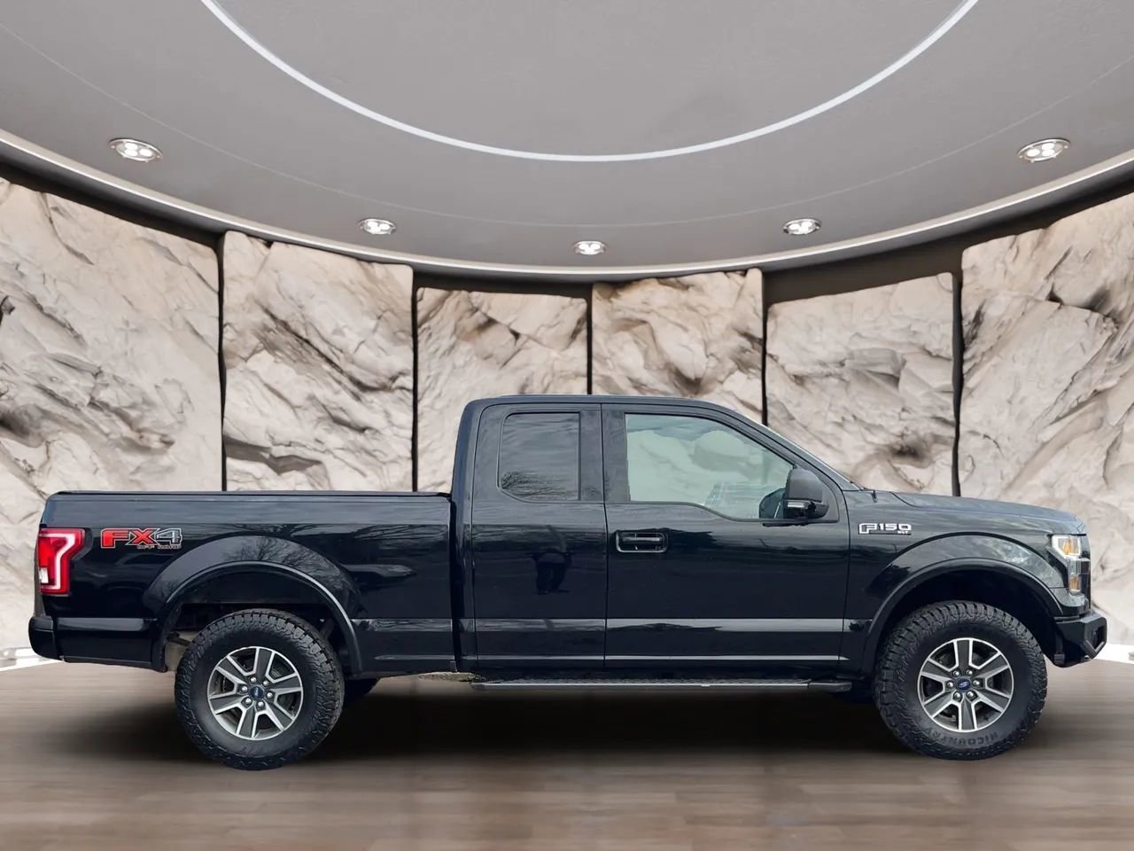 Used 2016 Ford F150 XLT w/ Equipment Group 302A Luxury image 11