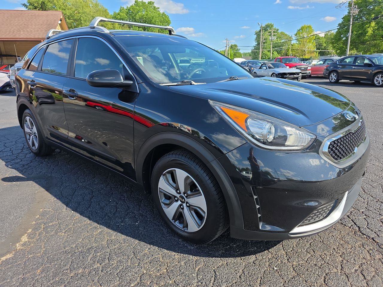Used 2017 Kia Niro LX FWD image 18