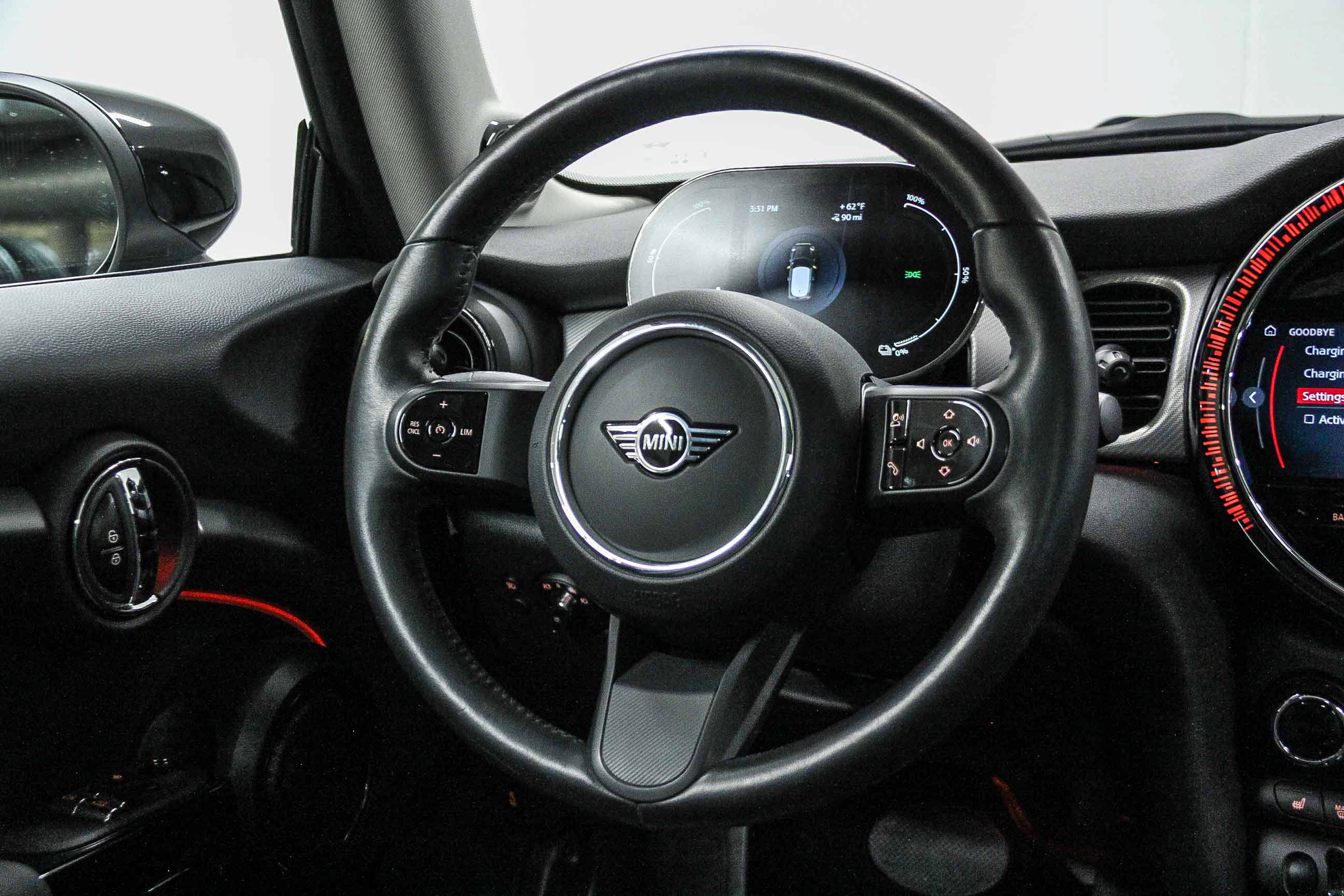 Used 2024 MINI Cooper SE FWD image 16