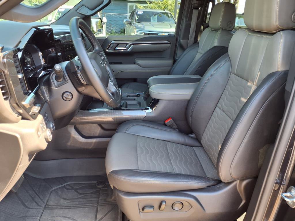 Used 2024 Chevrolet Silverado 1500 ZR2 w/ Technology Package image 6