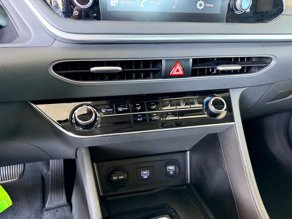 Used 2022 Hyundai Sonata SE w/ Cargo Package FWD image 19