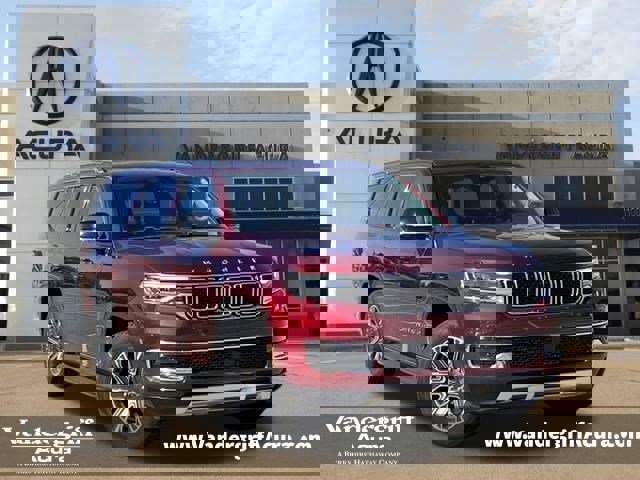 Used 2024 Jeep Wagoneer L Series II image 1
