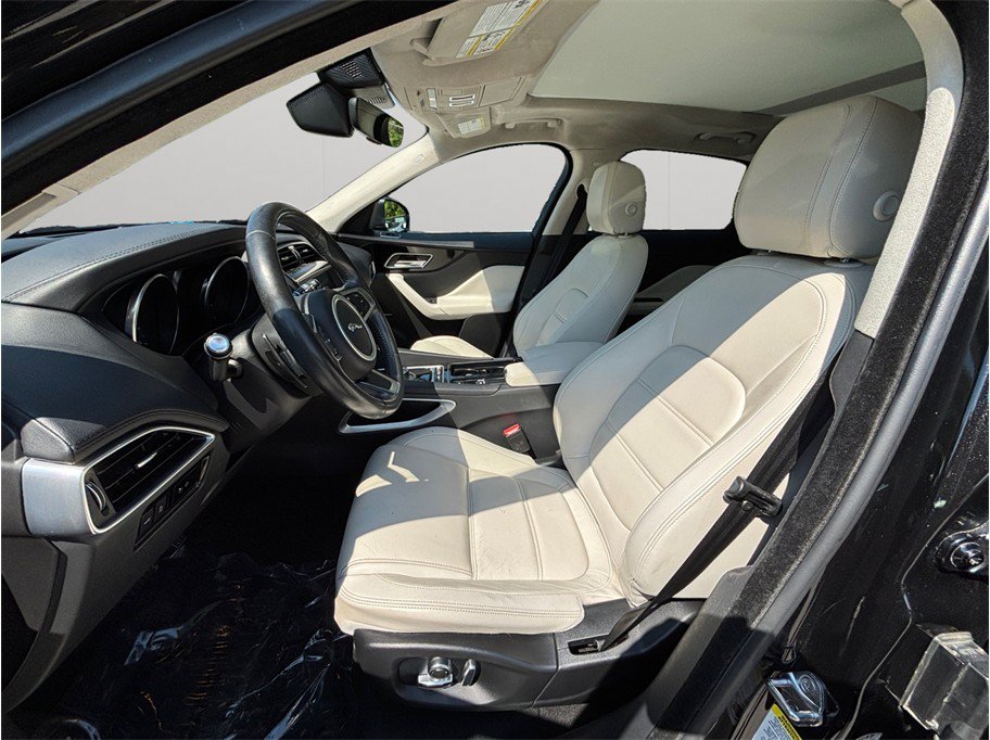 Used 2020 Jaguar F-PACE Prestige AWD/4WD image 2