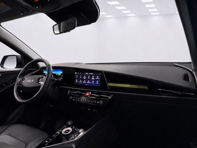 Used 2024 Kia Niro Wind w/ Wind Preserve Package FWD image 19