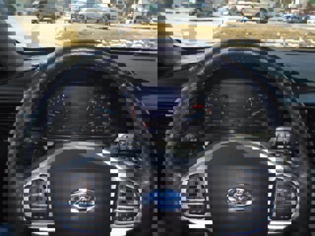 Used 2020 Ford Explorer XLT w/ Comfort Package image 16