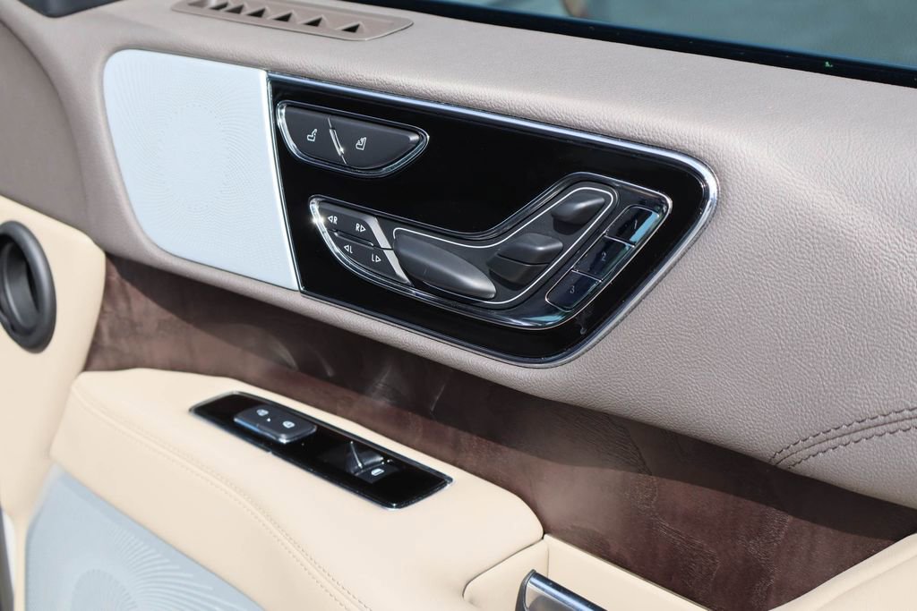 Used 2024 Lincoln Navigator Reserve AWD/4WD image 34