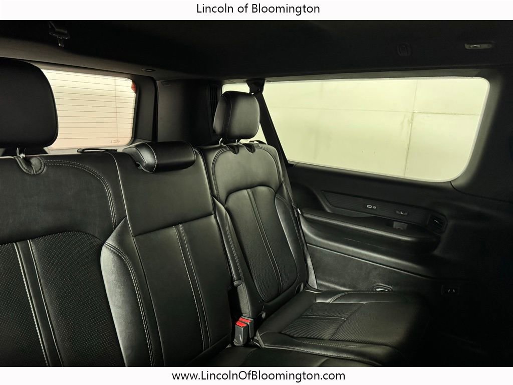 Used 2024 Jeep Wagoneer L Series II w/ Flexible Seating Group image 19