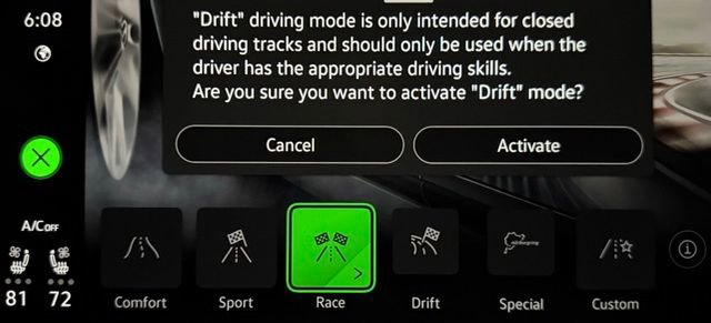 Used 2024 Volkswagen Golf R image 40