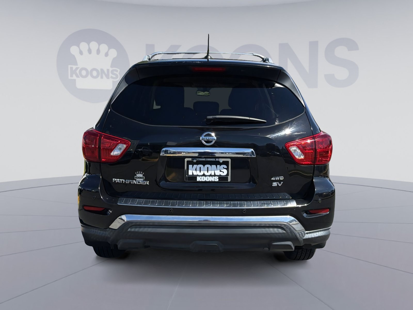 Used 2017 Nissan Pathfinder SV w/ SV Cold Weather Package AWD/4WD image 5
