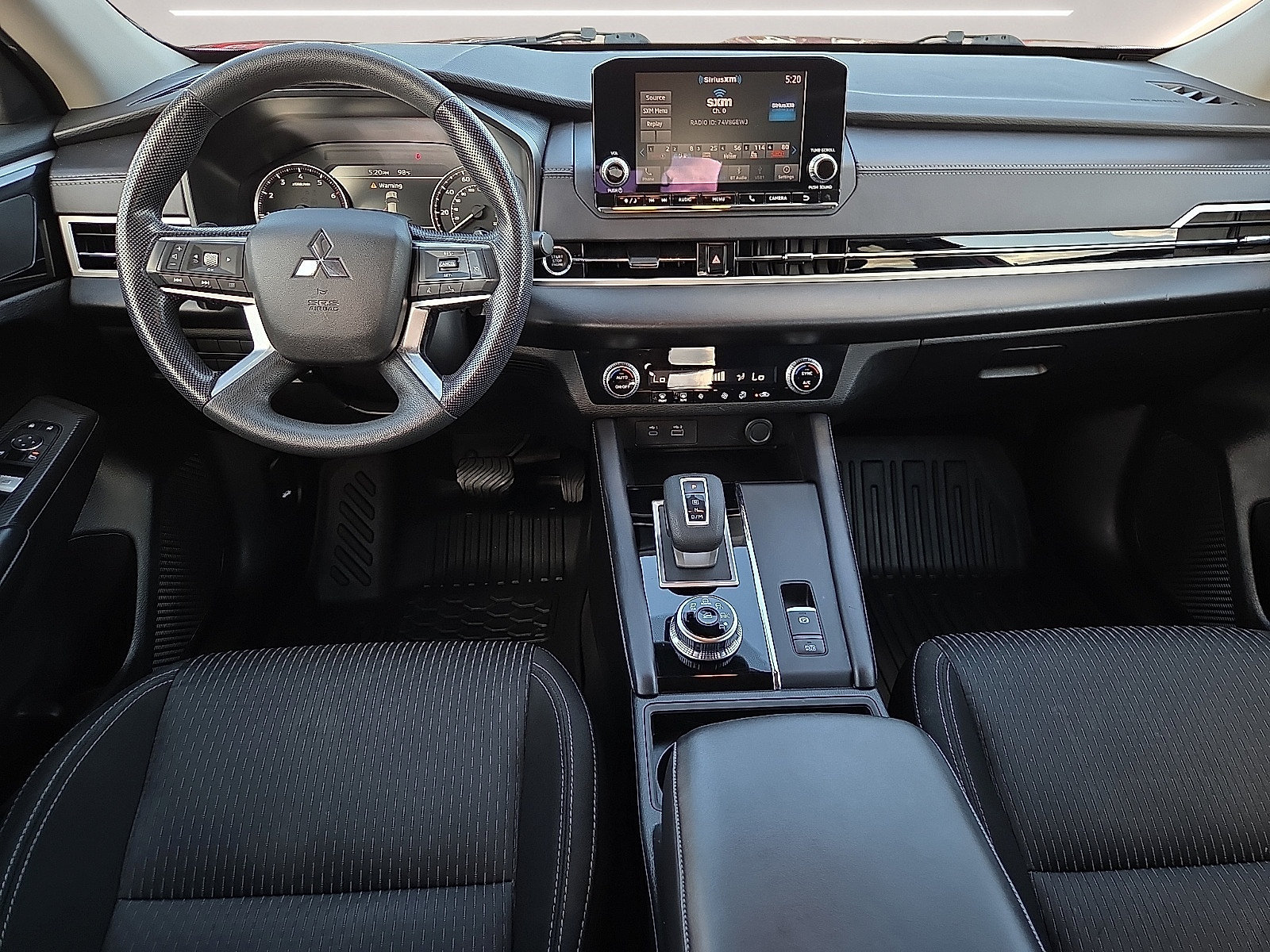 Used 2024 Mitsubishi Outlander ES FWD image 11