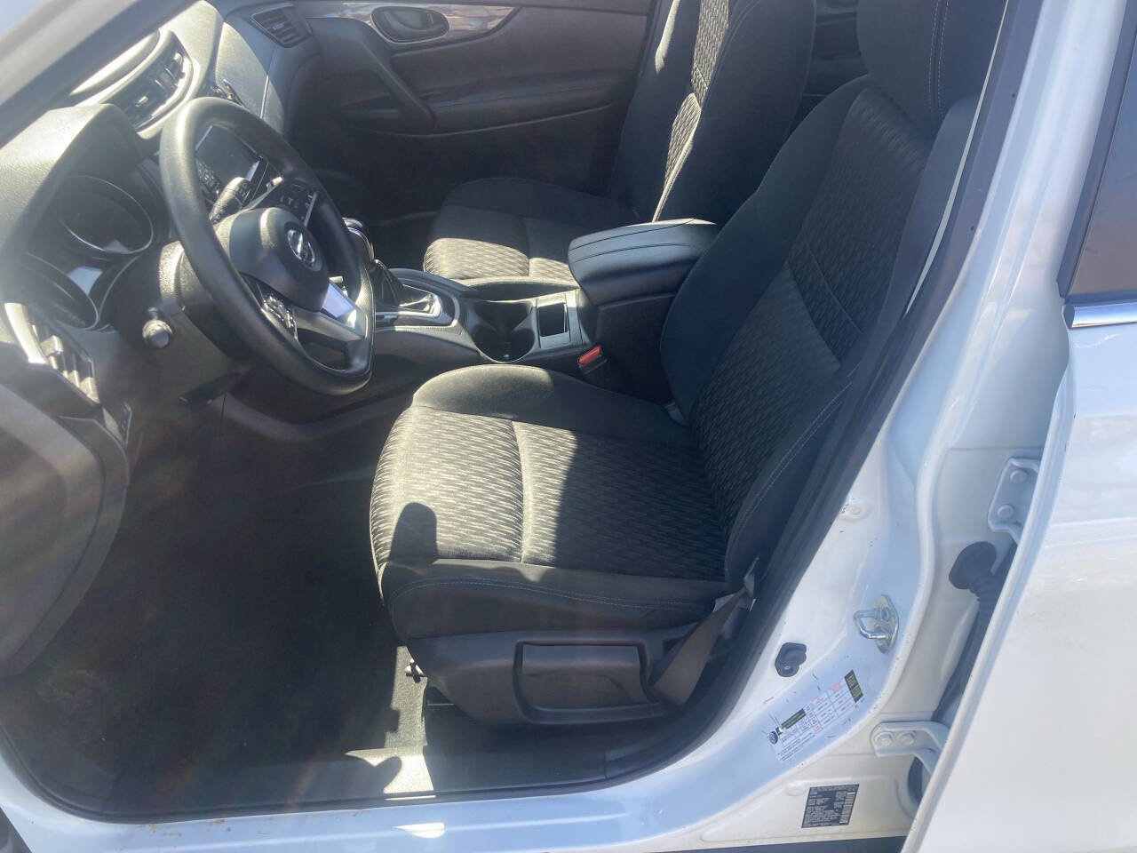 Used 2019 Nissan Rogue S image 13