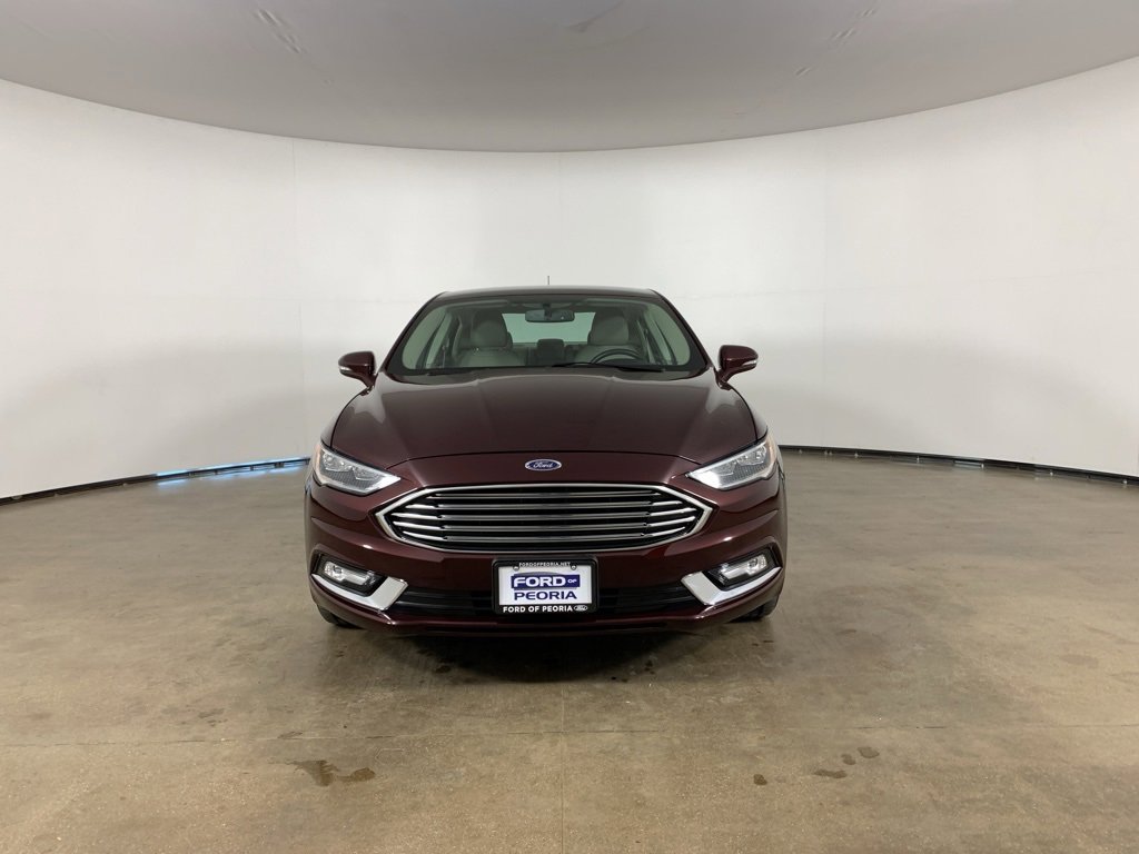 Used 2017 Ford Fusion SE w/ Fusion SE Technology Package image 3