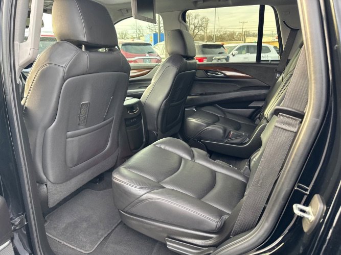 Used 2020 Cadillac Escalade Premium Luxury image 14