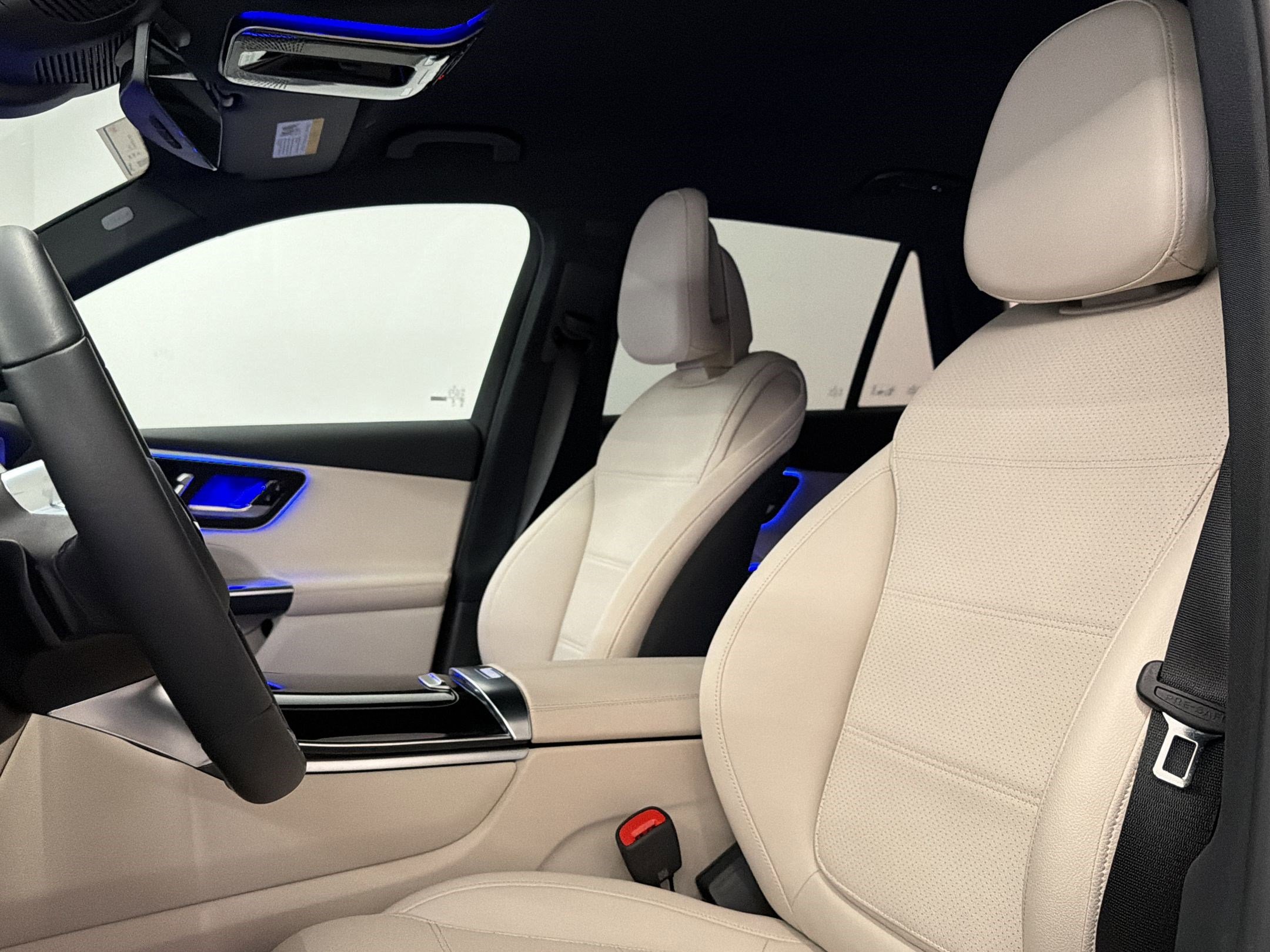 Certified 2026 Mercedes-Benz GLC 350e 4MATIC image 5