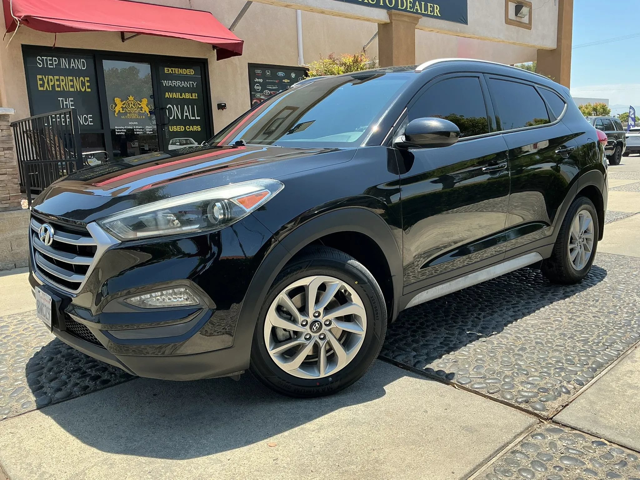 Used 2017 Hyundai Tucson SE w/ SE Popular Package 02