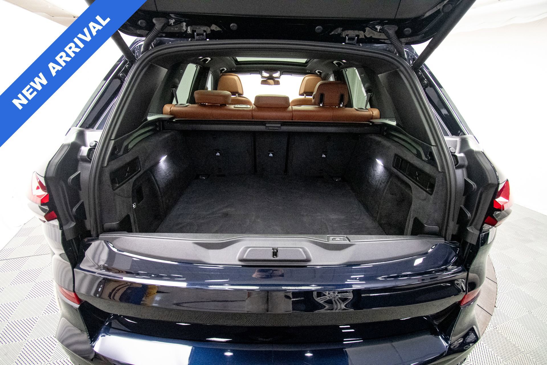Used 2026 BMW X5 M60i AWD/4WD image 47