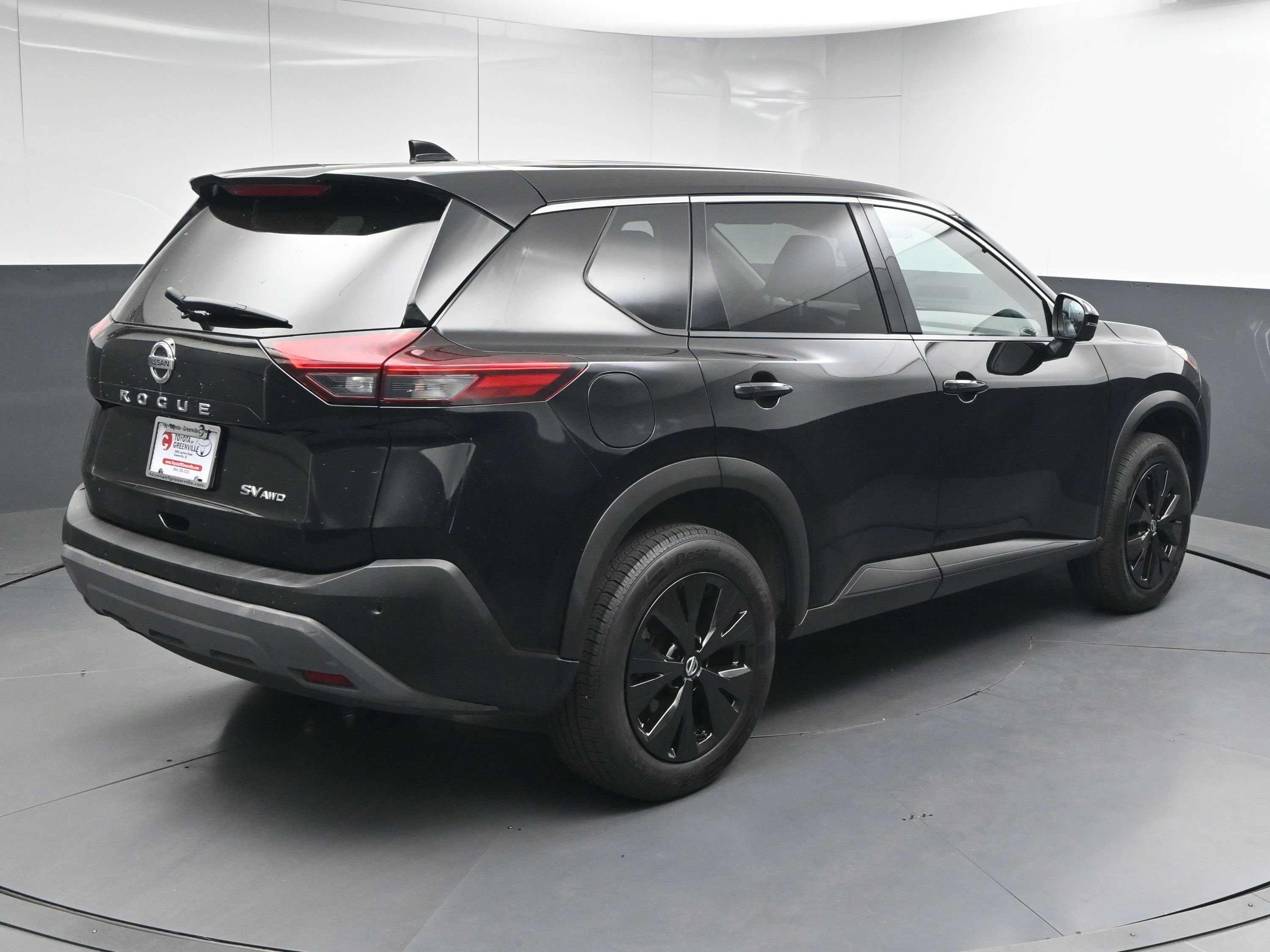 Used 2021 Nissan Rogue SV image 8