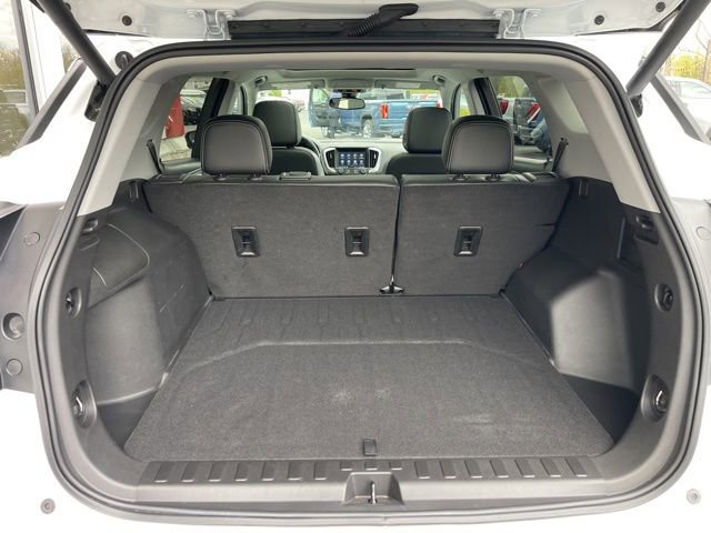 Used 2023 GMC Terrain SLT w/ Tech Package image 17