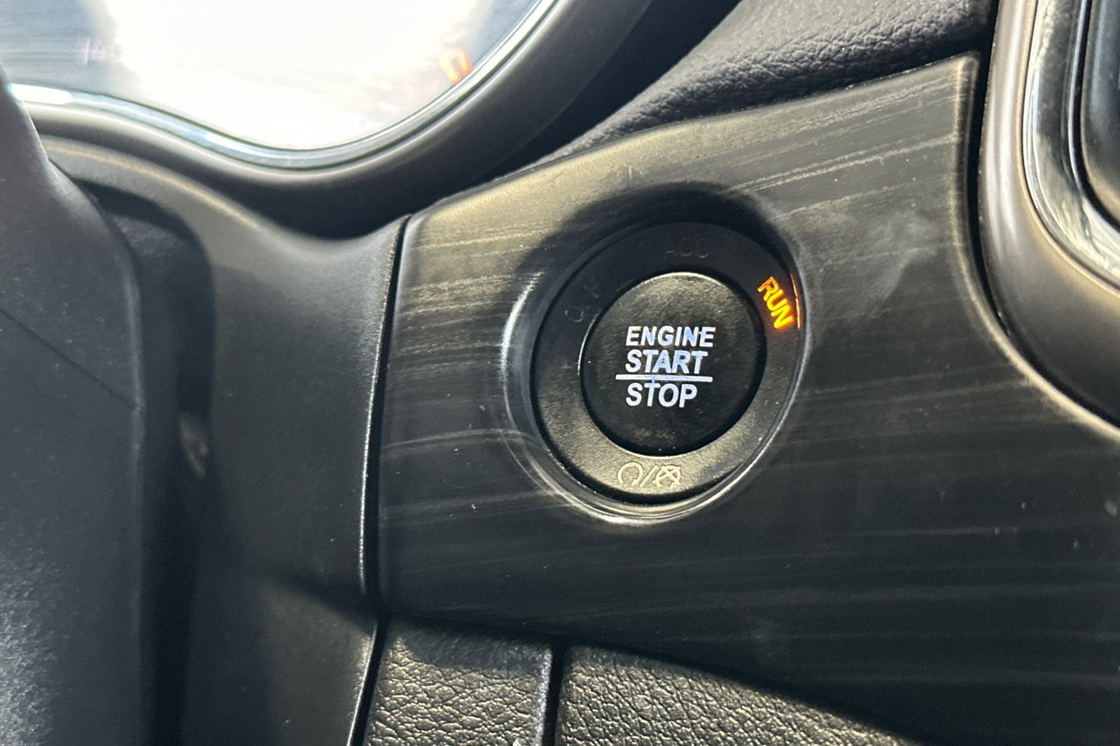 Used 2021 Jeep Grand Cherokee Laredo image 21