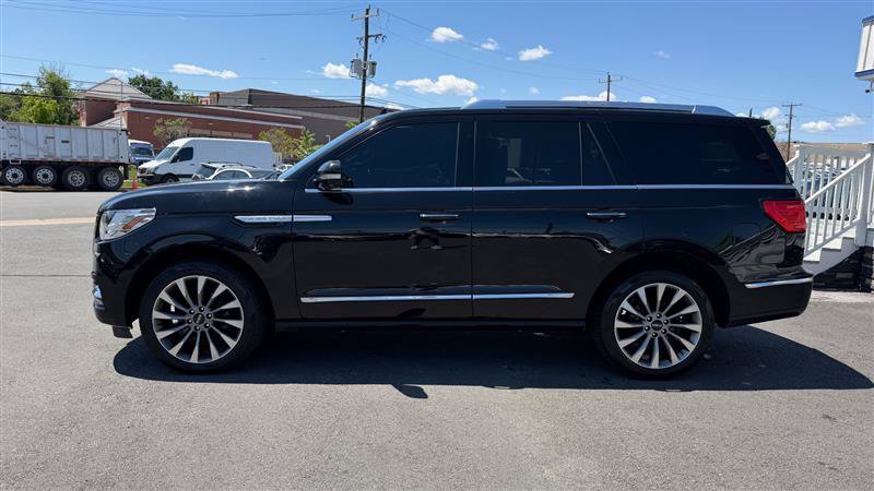 Used 2020 Lincoln Navigator Reserve AWD/4WD image 3