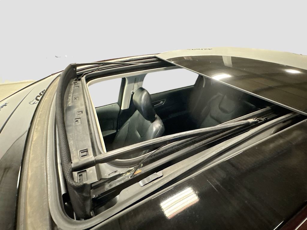 Used 2019 Ford Edge Titanium w/ Equipment Group 301A image 27