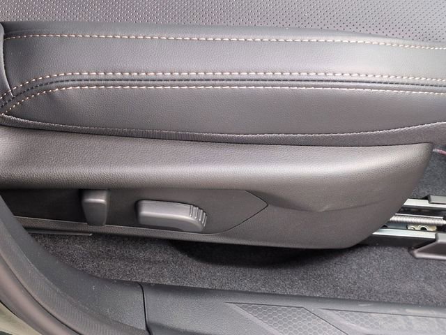 New 2026 Subaru Outback Limited AWD/4WD image 38