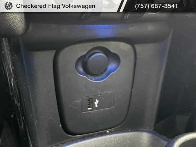 Used 2019 MINI Cooper S w/ Signature Upholstery Package image 38