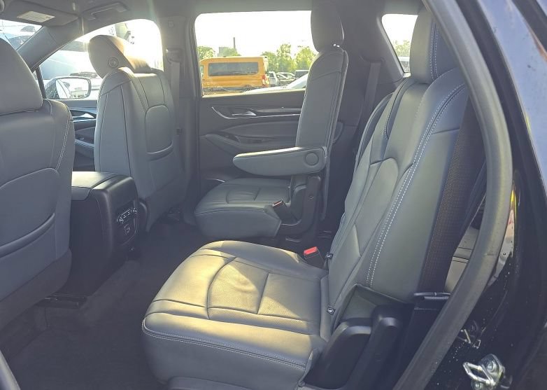 Used 2023 Buick Enclave Essence w/ Sport Touring Edition FWD image 19