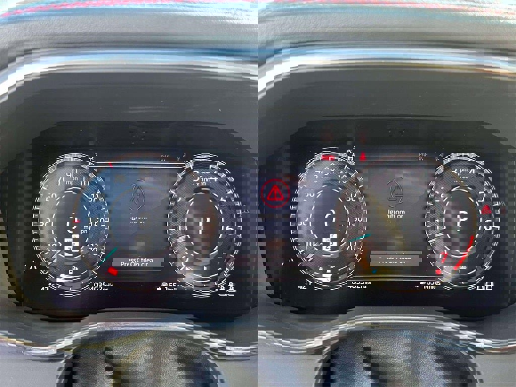 Used 2021 Jaguar F-PACE R-Dynamic S image 27