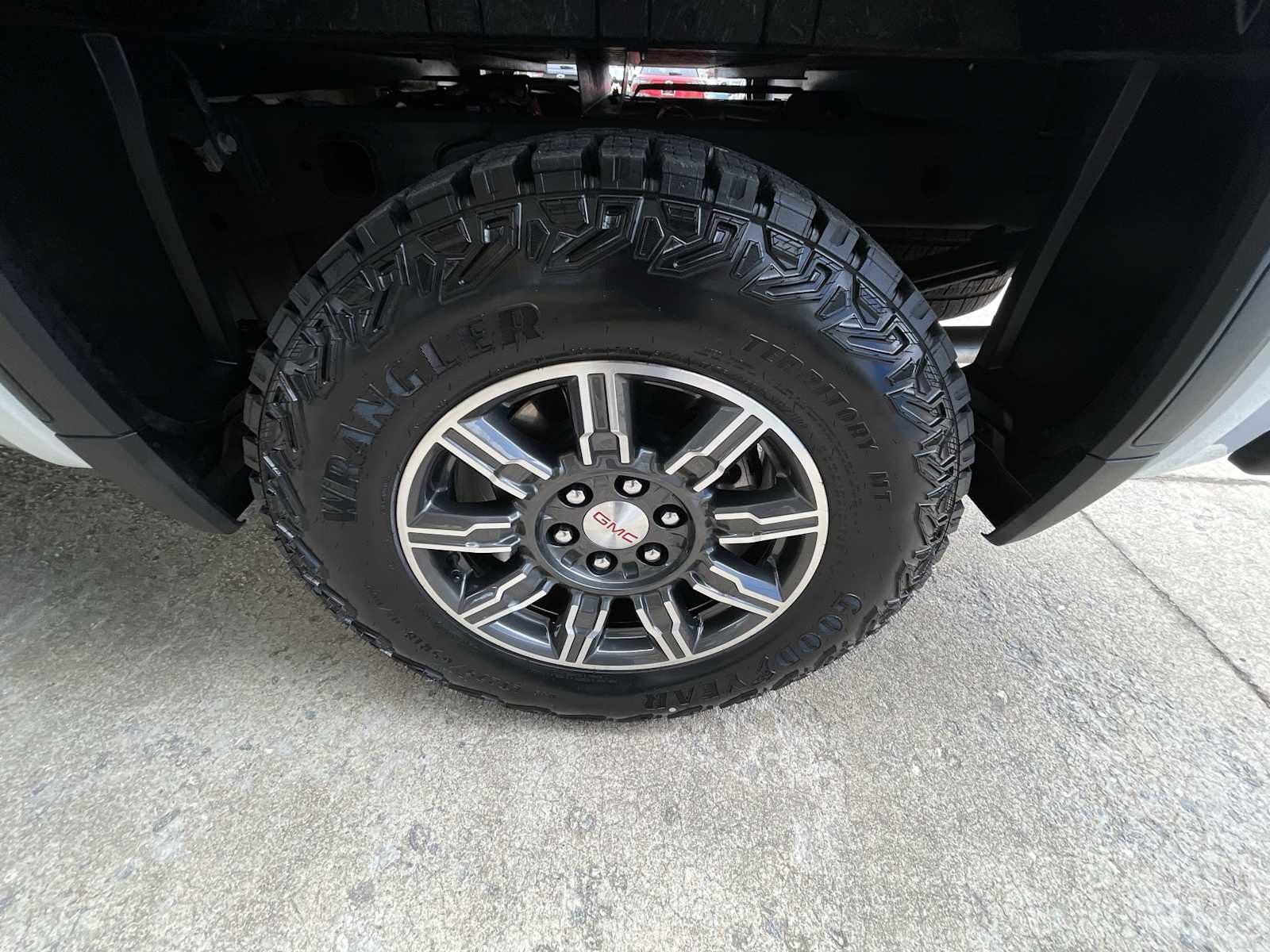 Certified 2024 GMC Sierra 1500 AT4 w/ Technology Package image 33