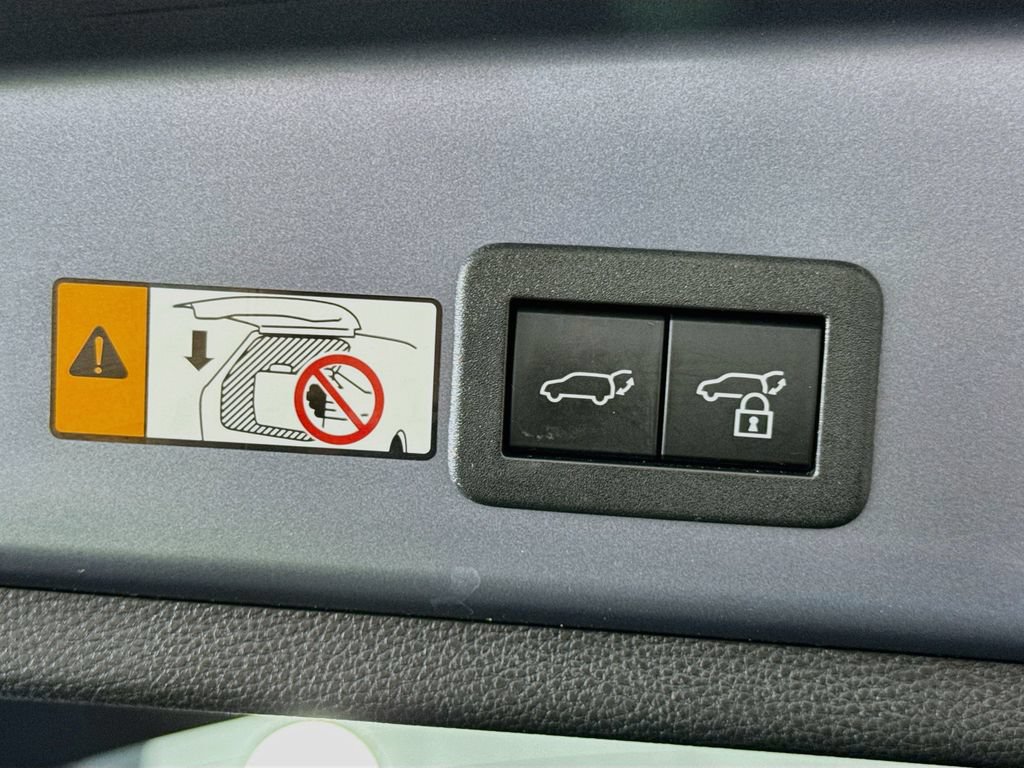 Certified 2025 Toyota Corolla Cross XLE w/ Convenience Package AWD/4WD image 30