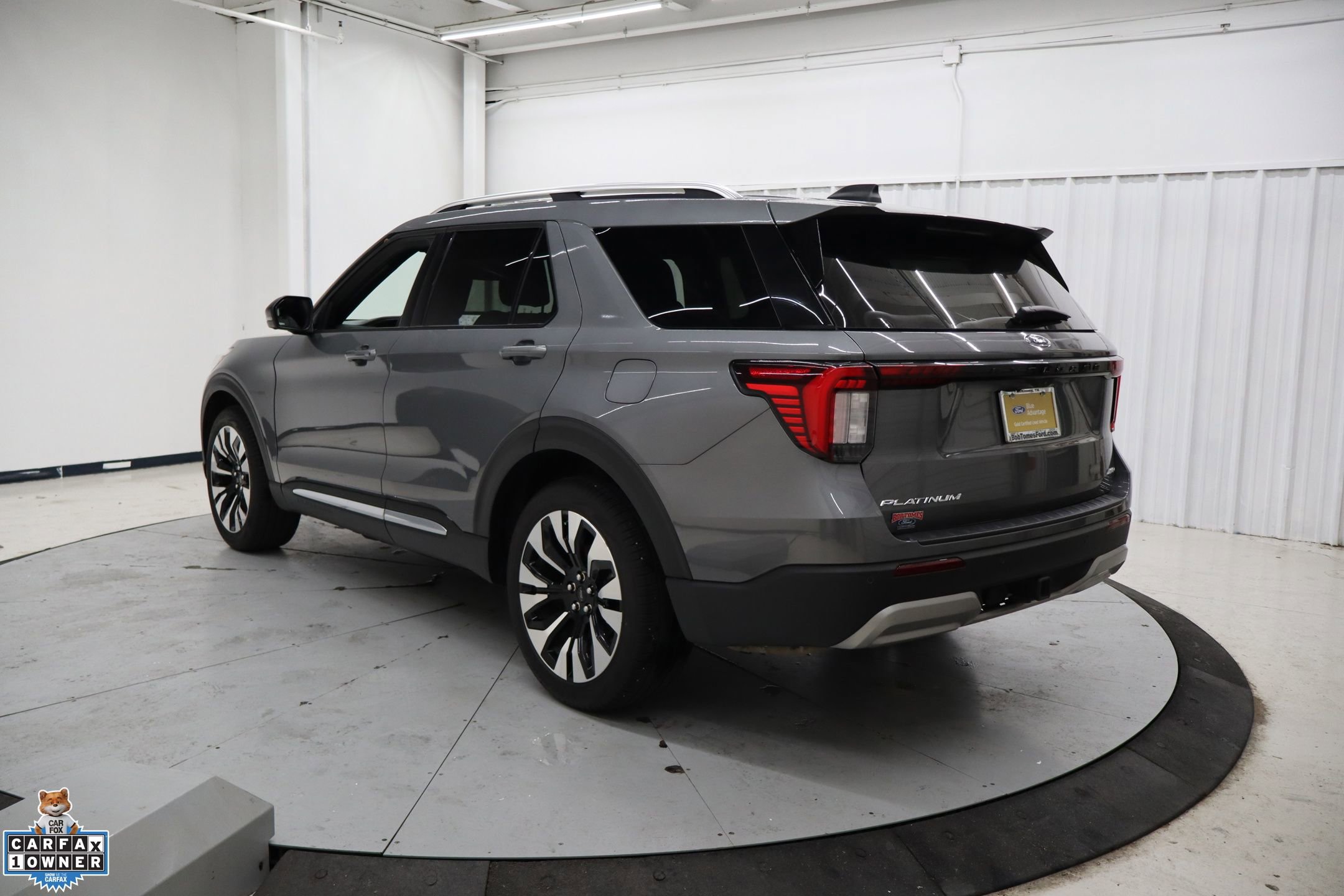 Certified 2025 Ford Explorer Platinum w/ LUX Leather Package image 8
