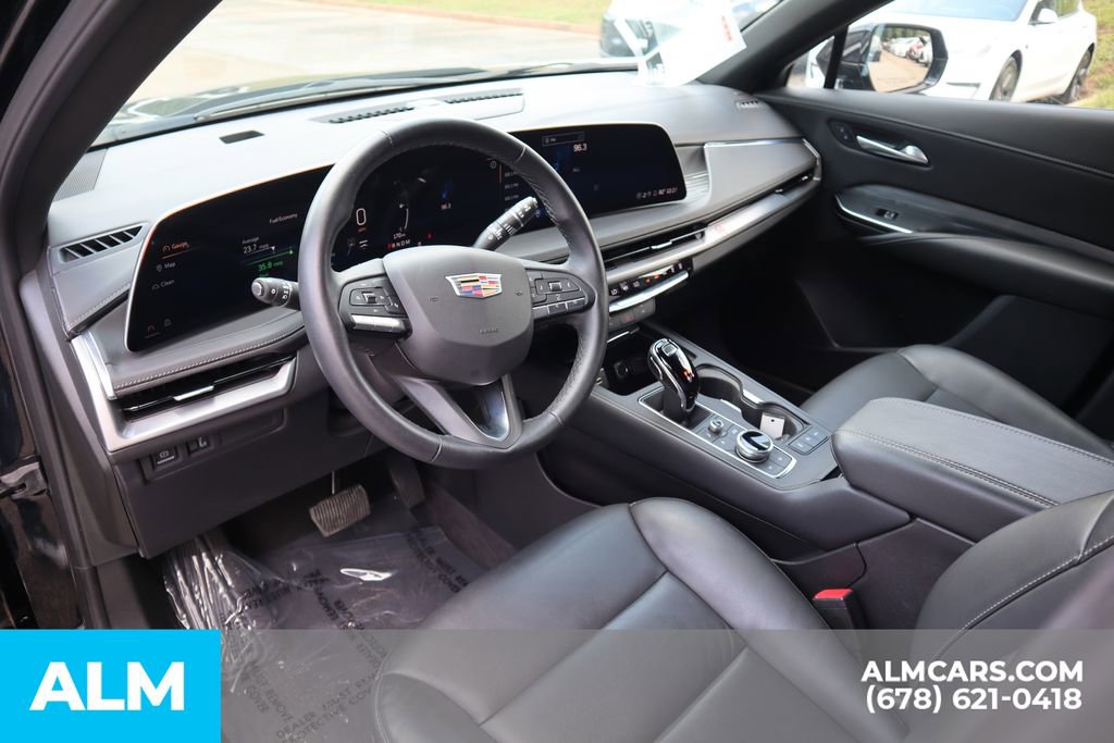 Used 2025 Cadillac XT4 Premium Luxury image 10